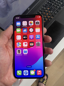 iPhone Xs айфон Xs (10 фото из 10)