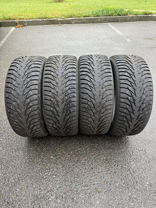 245/45R19 Yokohama (1 фото из 8)