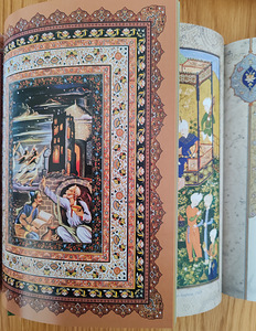 Книги 2 шт. (5 фото из 6)