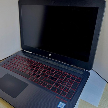 HP OMEN 15