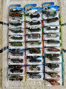 Коллекция Hot Wheels >200 машин (все основные модели) (3 фото из 10)