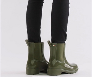TOMMY HILFIGER БОТИНКИ - FLAG RAINBOOT /OLIVE (3 фото из 6)