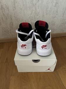 Кроссовки Nike (2 фото из 5)