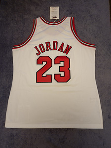 Michael Jordan White Chicago Bulls Mitchell & Ness 1997-98 (2 foto / 7)
