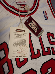 Michael Jordan White Chicago Bulls Mitchell & Ness 1997-98 (5 foto / 7)