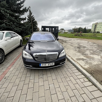 Mercedes-Benz w221 2011 4 matic 3.0 Дизель