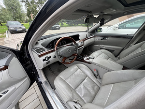 Mercedes-Benz w221 2011 4 matic 3.0 Diesel (4 foto / 6)
