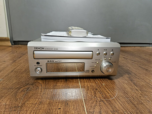 Denon UD-M30 Стерео CD Ресивер (1 фото из 2)