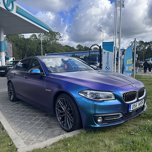 BMW 530D Luxury (8 foto / 12)