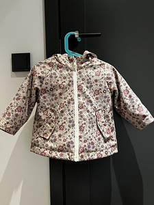 Детская куртка Zara на дождливую погоду (1 фото из 3)