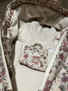 Детская куртка Zara на дождливую погоду (3 фото из 3)