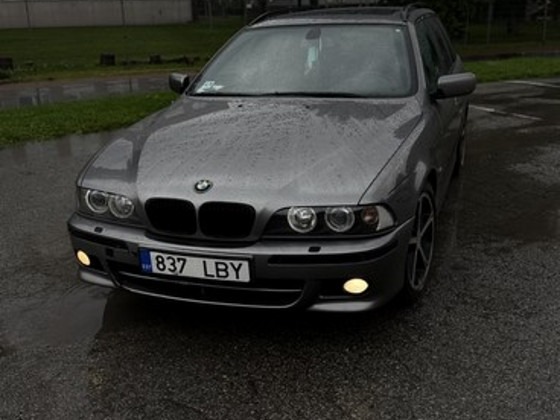 BMW e39 3.0 INDIVIDUAL