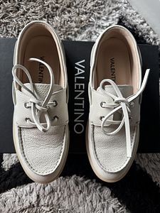 VALENTINO лодочные туфли (3 фото из 6)