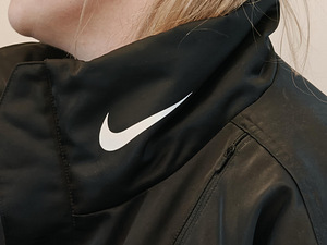 Nike Wmns Sportswear Synthetic-Fill Parka jacket originaal (2 foto / 3)