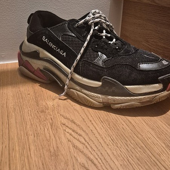 Balenciaga triple s