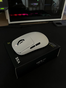 Продам игровую мышь VXE R1 SE+ (3 фото из 3)