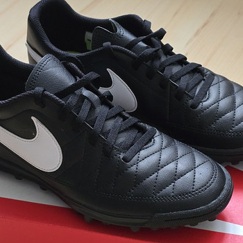 Футбольные бутсы Nike Myjestry TF