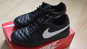 Футбольные бутсы Nike Myjestry TF (2 фото из 4)