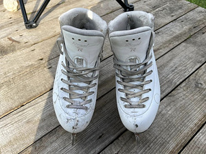 Risport Royal Pro uisud, suurused: 215, 230, 235 (2 foto / 10)