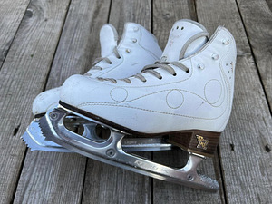Risport Royal Pro uisud, suurused: 215, 230, 235 (4 foto / 10)