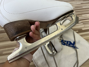 Risport Royal Pro uisud, suurused: 215, 230, 235 (10 foto / 10)