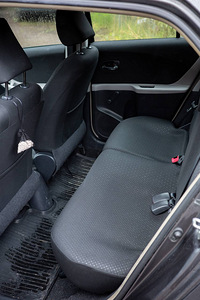 Autorent Toyota Yaris 1.5 diisel/ manuaal BOLT FOOD/ WOLT (4 foto / 4)