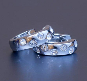 Uued hõbekõrvarõngad Swarovski kristallidega karbis (5 foto / 6)