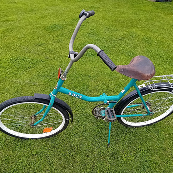 Vintage jälgratas Aist