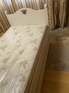 Детская кровать (3 фото из 5)