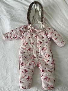Ted Baker laste talvekombinesoon 86 (1 foto / 3)
