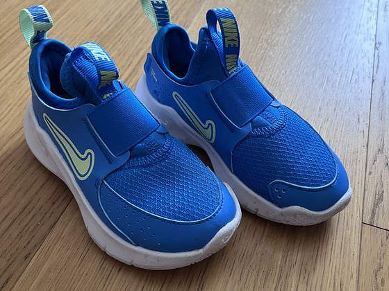 Кроссовки Nike, размер 26