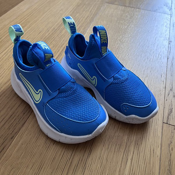Кроссовки Nike, размер 26