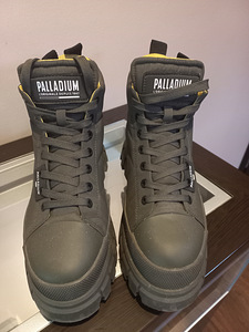 Ботинки . PALLADIUM. (2 фото из 4)