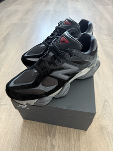 New Balance 9060 (1 фото из 4)