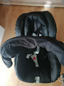 Продам автокресло-люльку Maxi Cosi (1 фото из 4)