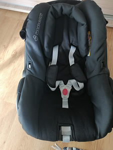 Продам автокресло-люльку Maxi Cosi (2 фото из 4)