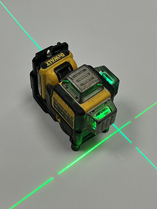 Laaser nivelir DeWalt DCE089G + 2ah (6 foto / 8)