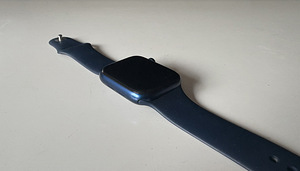 Apple Watch 6 44мм (1 фото из 4)