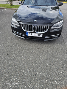 Auto BMW740 (1 foto / 4)