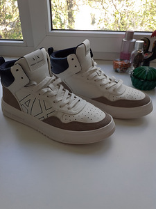 ARMANI EXCHANGE (1 фото из 5)