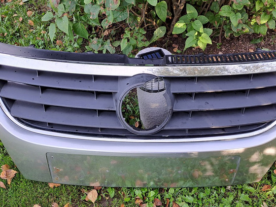 VW Touran 2007 grill