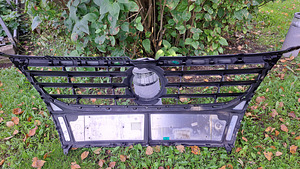 VW Touran 2007 grill (2 foto / 3)