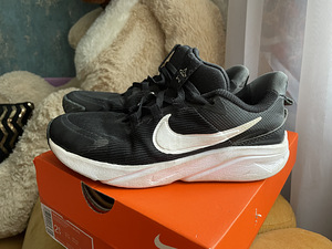 Кроссовки Nike 34 (2 фото из 4)