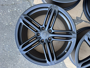 21" оригинальные диски Audi Peeler 5x130 (подходят для Q7 и (1 фото из 10)