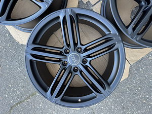 21" оригинальные диски Audi Peeler 5x130 (подходят для Q7 и (3 фото из 10)