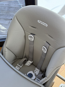 Детский стульчик Peg-Perego Living Space Sand (5 фото из 8)