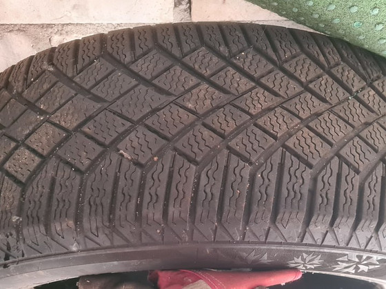 Continental Vikingcontact7. 225/60R18, 6mm