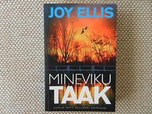 Joy Ellis "Mineviku taak" (1 foto / 3)