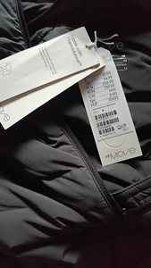 H&M женская спортивная куртка (2 фото из 3)