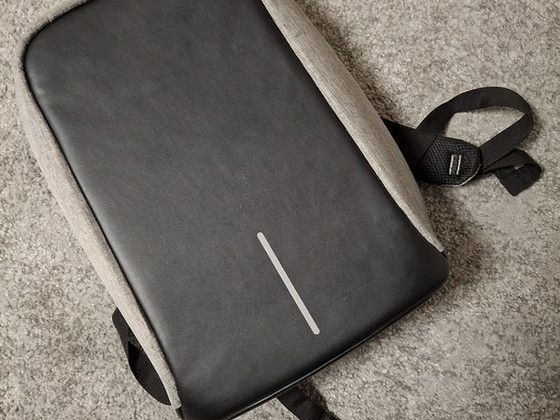 Seljakott arvutile USB pesaga